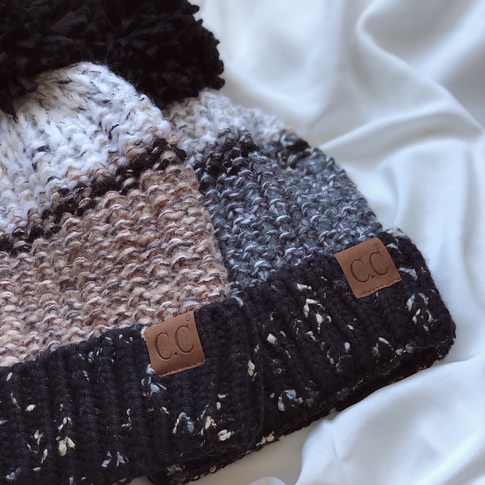 Last 1️⃣ CHUNKY MULTI-TONE POM BEANIE - Picture 5 of 5